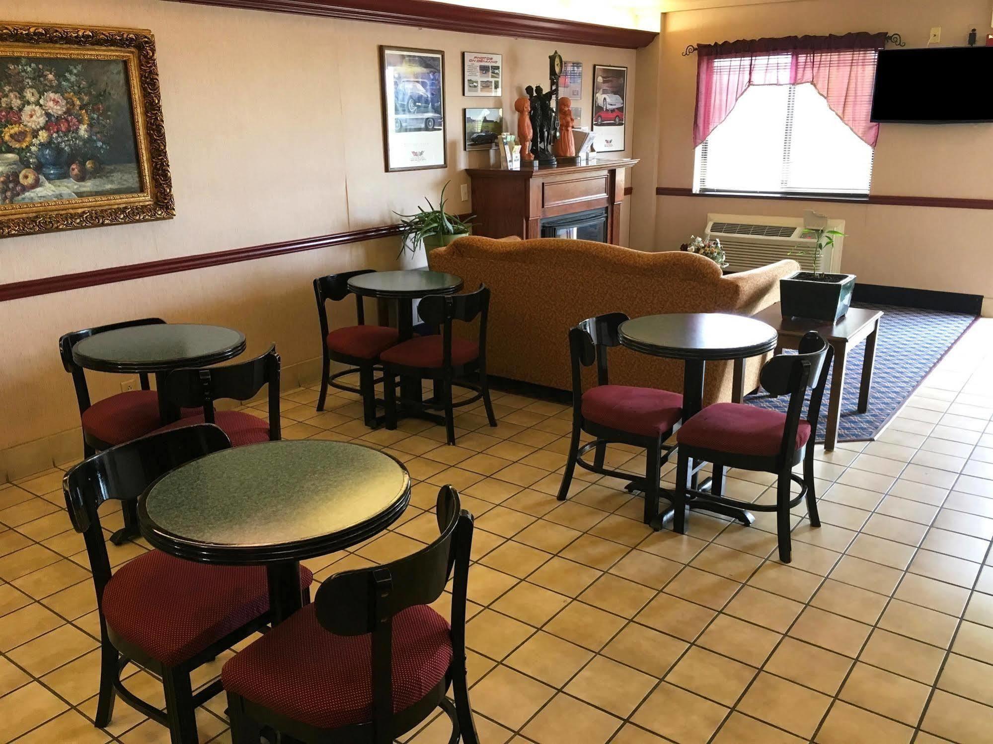 Country Hearth Inn - Bowling Green Esterno foto